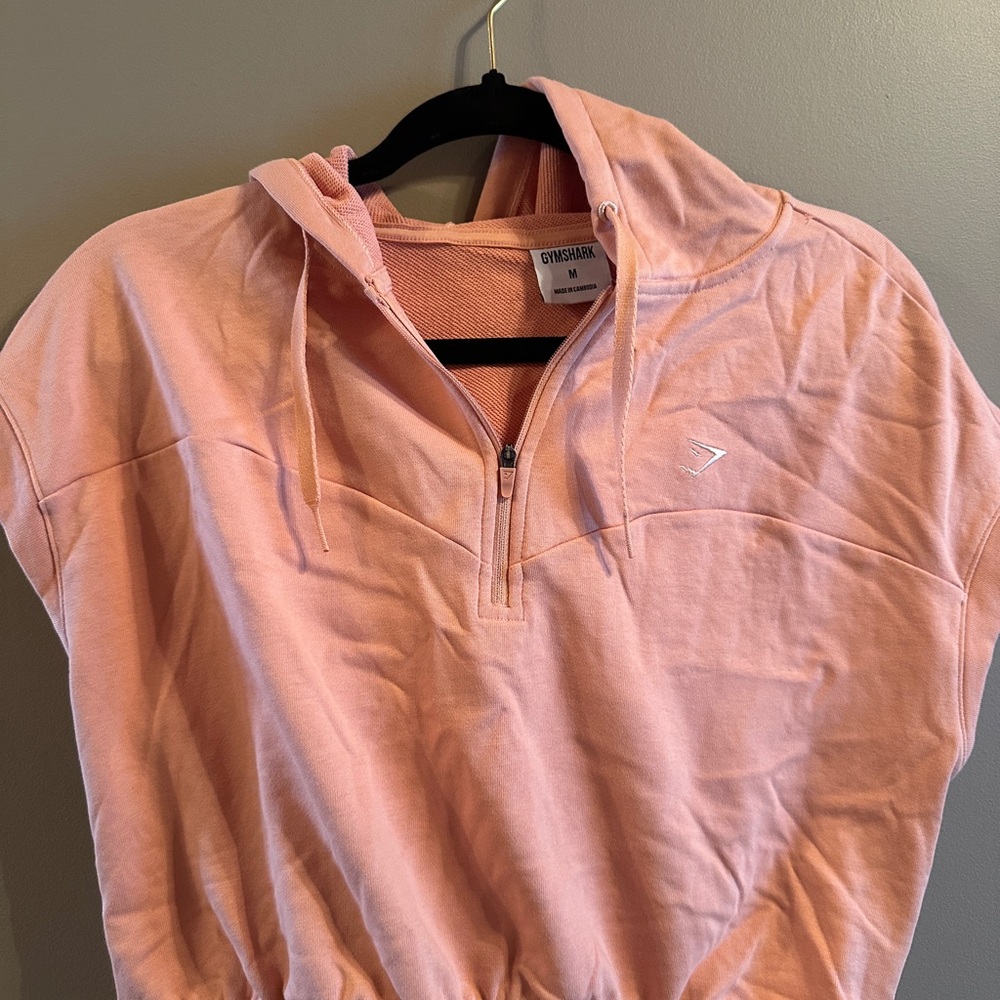 Gymshark x Whitney Simmons Peachy Cropped Sleeveless Hoodie